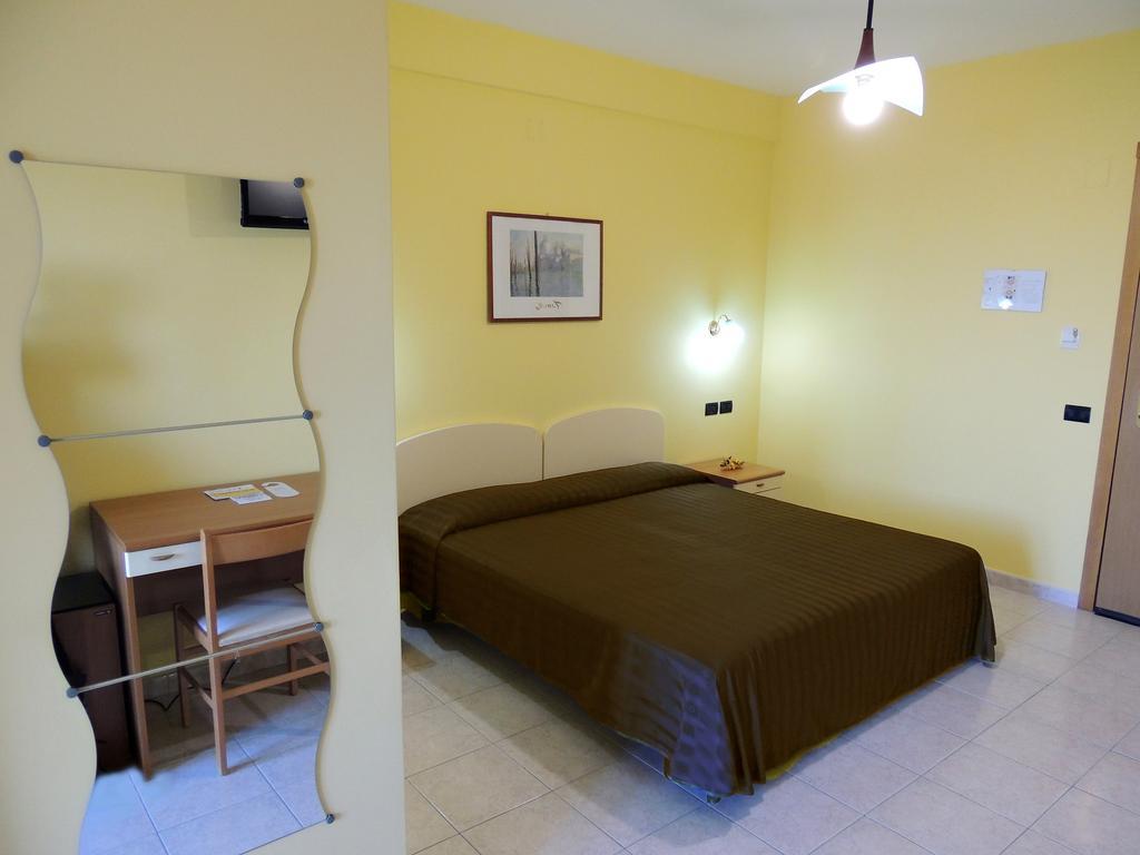 B&B Angela Monte SantʼAngelo Zimmer foto
